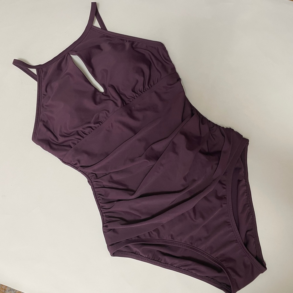 Ellen Tracy Women Plum Purple Ruched Keyhole High Neck One Piece Swimsuit Size 6 - Picture 3 of 6